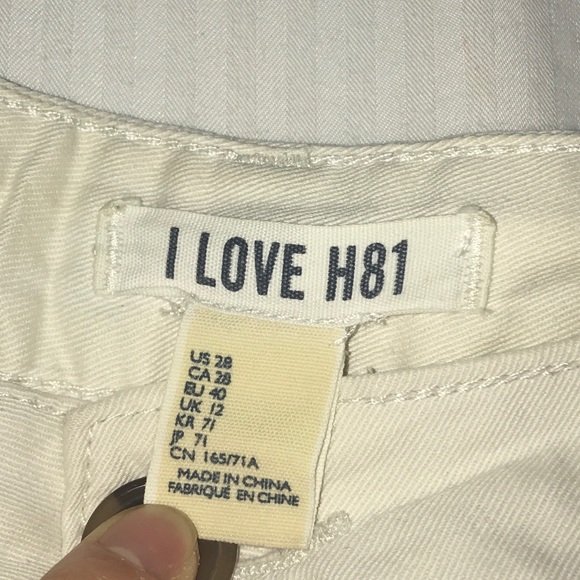 Cream Shorts - Picture 3 of 4